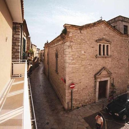 Le Dimore Degli Artisti Vico Mercatello Venosa Exterior foto