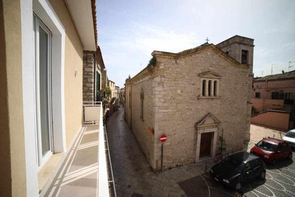 Le Dimore Degli Artisti Vico Mercatello Venosa Exterior foto